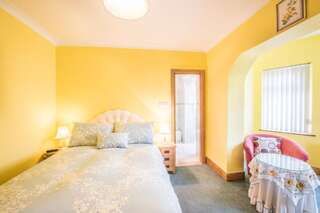 Отели типа «постель и завтрак» Bertra House B&B Уэстпорт Двухместный номер с 1 кроватью и собственной ванной комнатой-17